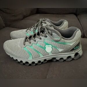 K-Swiss Tubes Ladies size 9.5